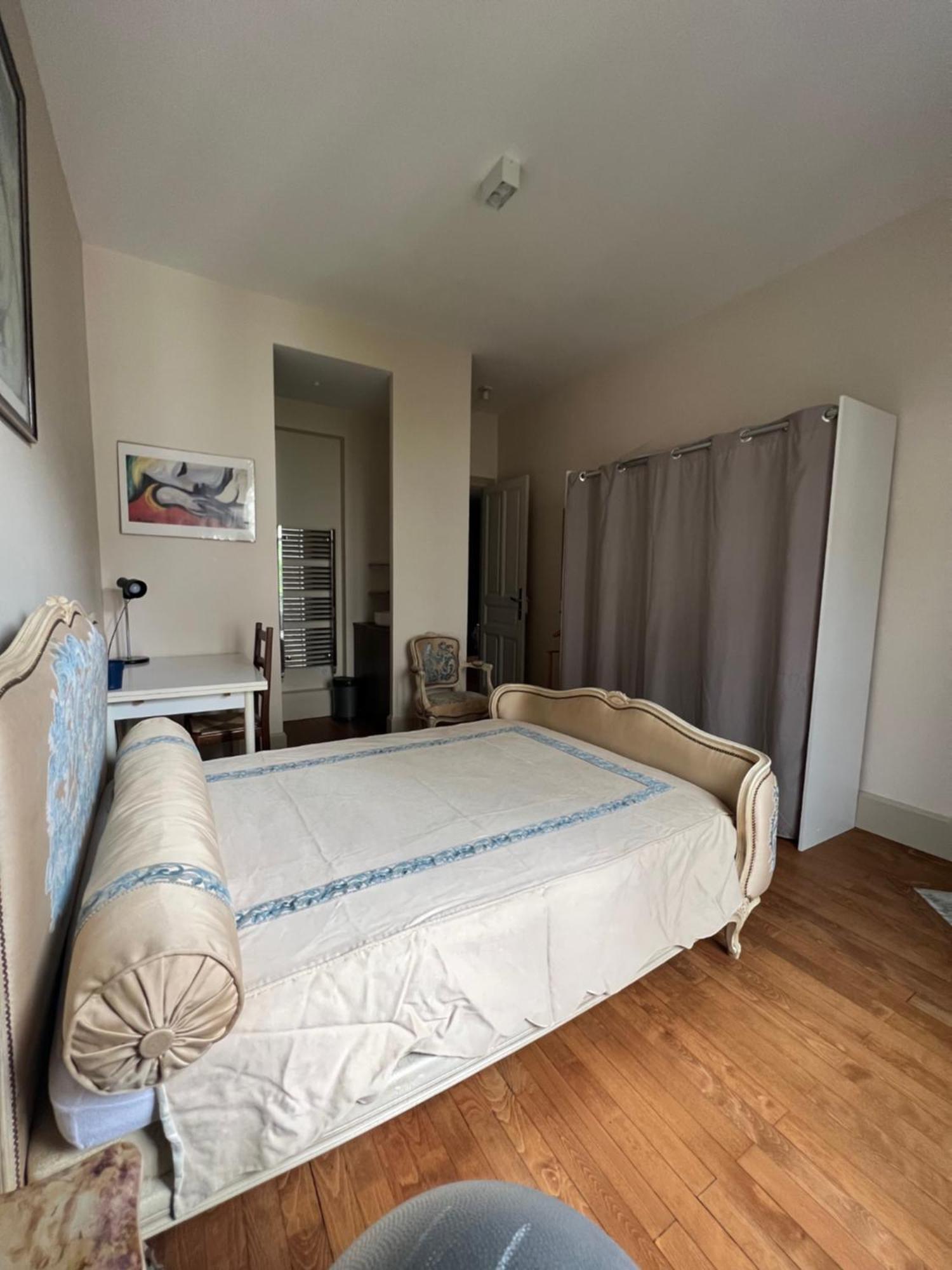 Hyper Centre ,Jolie Chambre Climatisee Avec Parking Securise Gratuit Clermont-Ferrand Eksteriør bilde